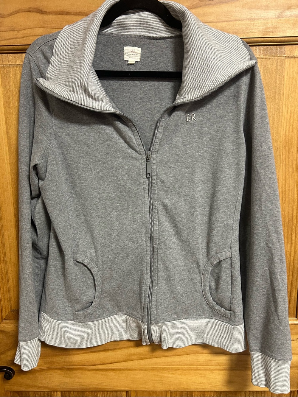 Vintage Gray Banana Republic Full-Zip Women’s Jacket with Contrast Trim